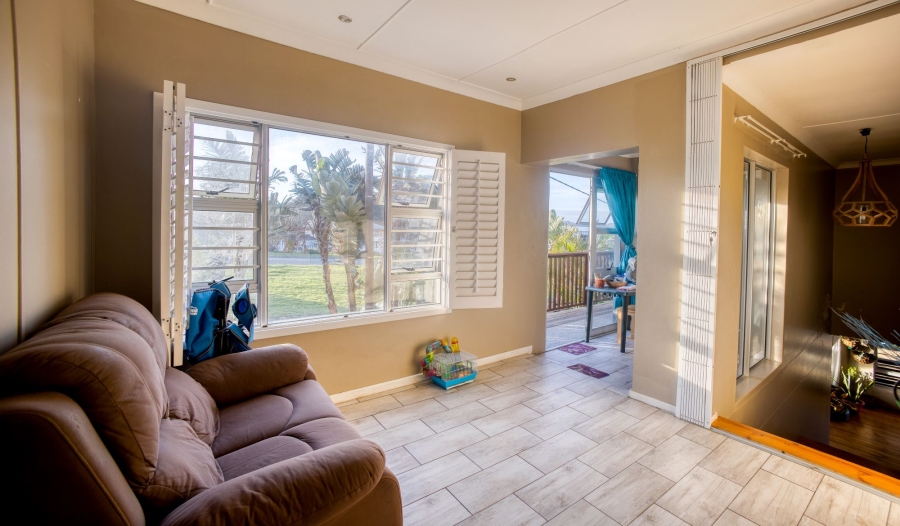 5 Bedroom Property for Sale in Gonubie Eastern Cape